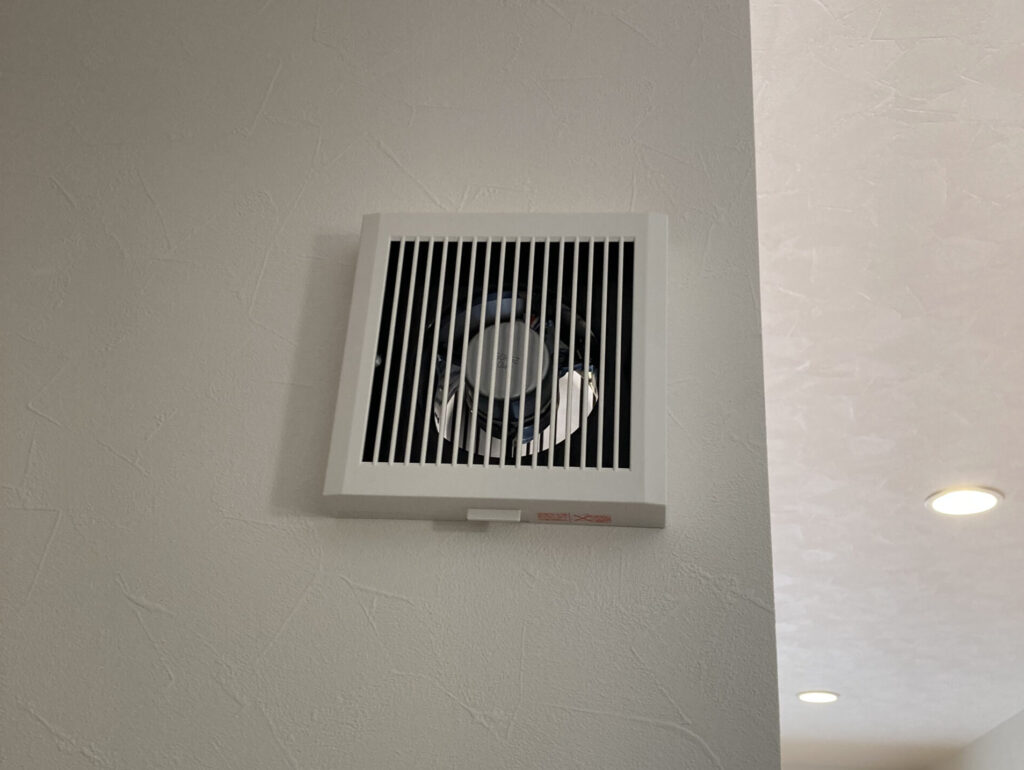 三菱製 パイプ用ファン